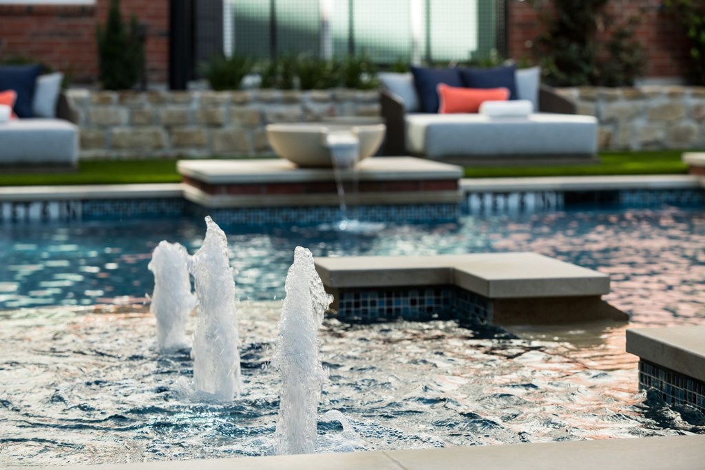 Pool With Fountains at Berkshire Pullman, Texas, 75034